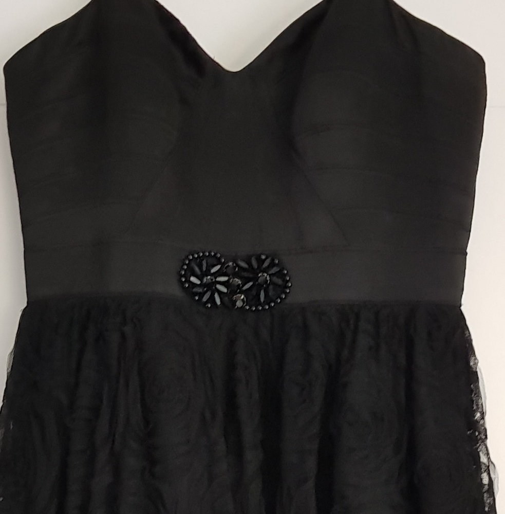 Gown - Picture 5 of 7